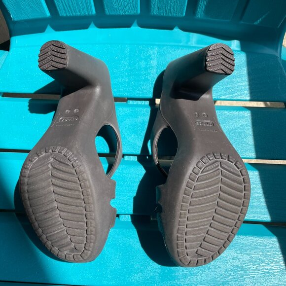 Crocs Cyprus IV Sandals Size 7, Brown Strappy, Heel. - Picture 5 of 7